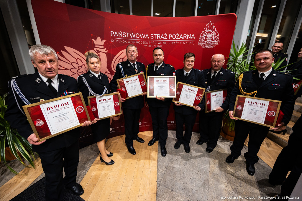 Strażacy z powiatu wyróżnieni na gali