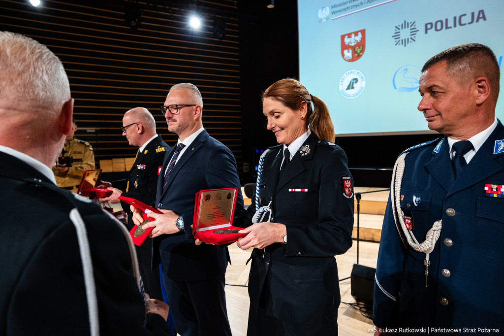 Strażacy z powiatu wyróżnieni na gali
