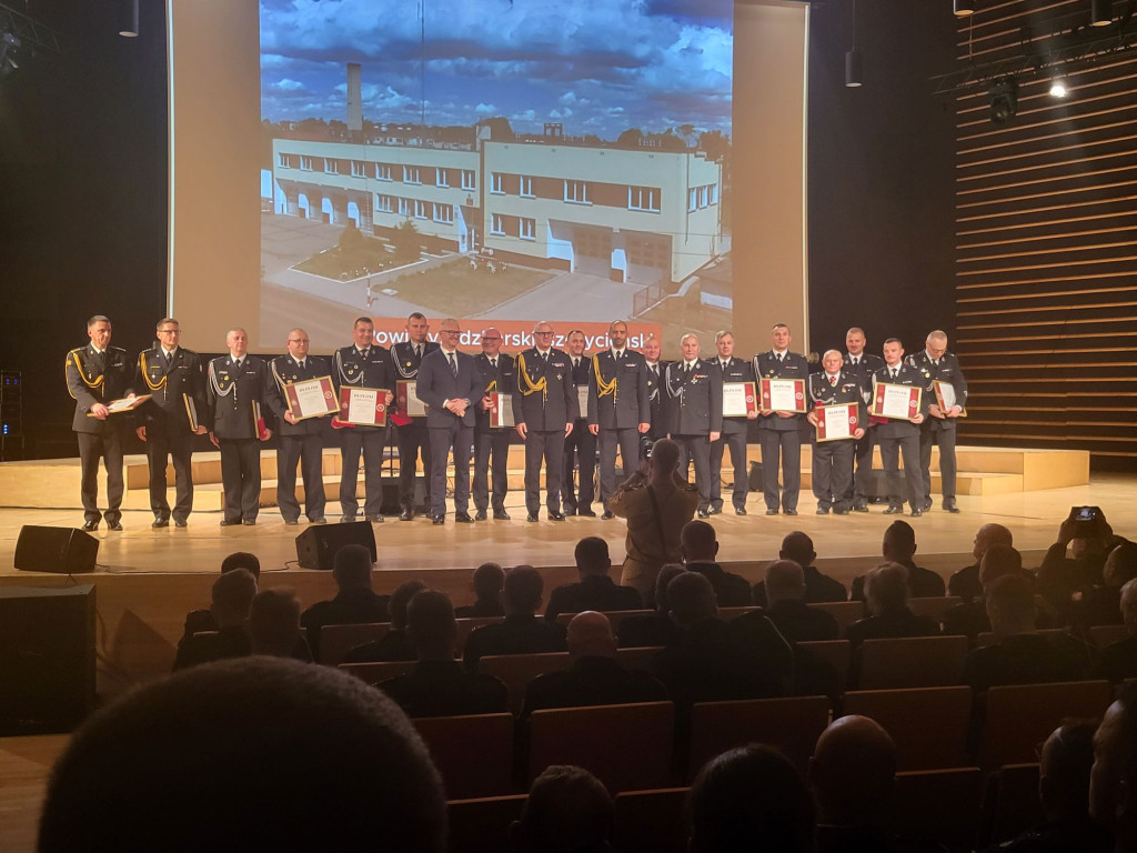 Strażacy z powiatu wyróżnieni na gali