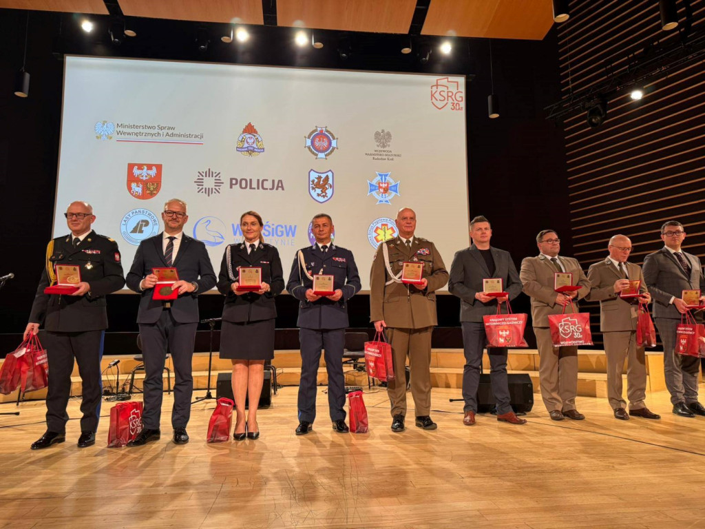 Strażacy z powiatu wyróżnieni na gali