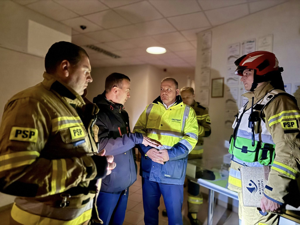 Olbrzymi pożar sortowni śmieci w Elblągu