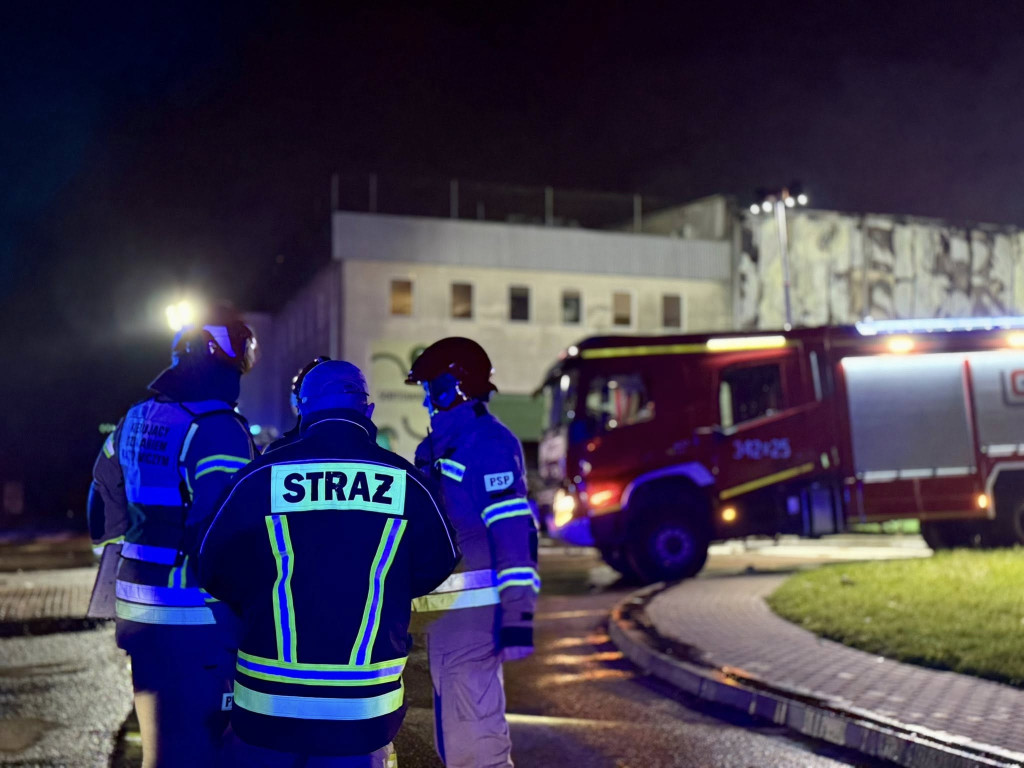 Olbrzymi pożar sortowni śmieci w Elblągu