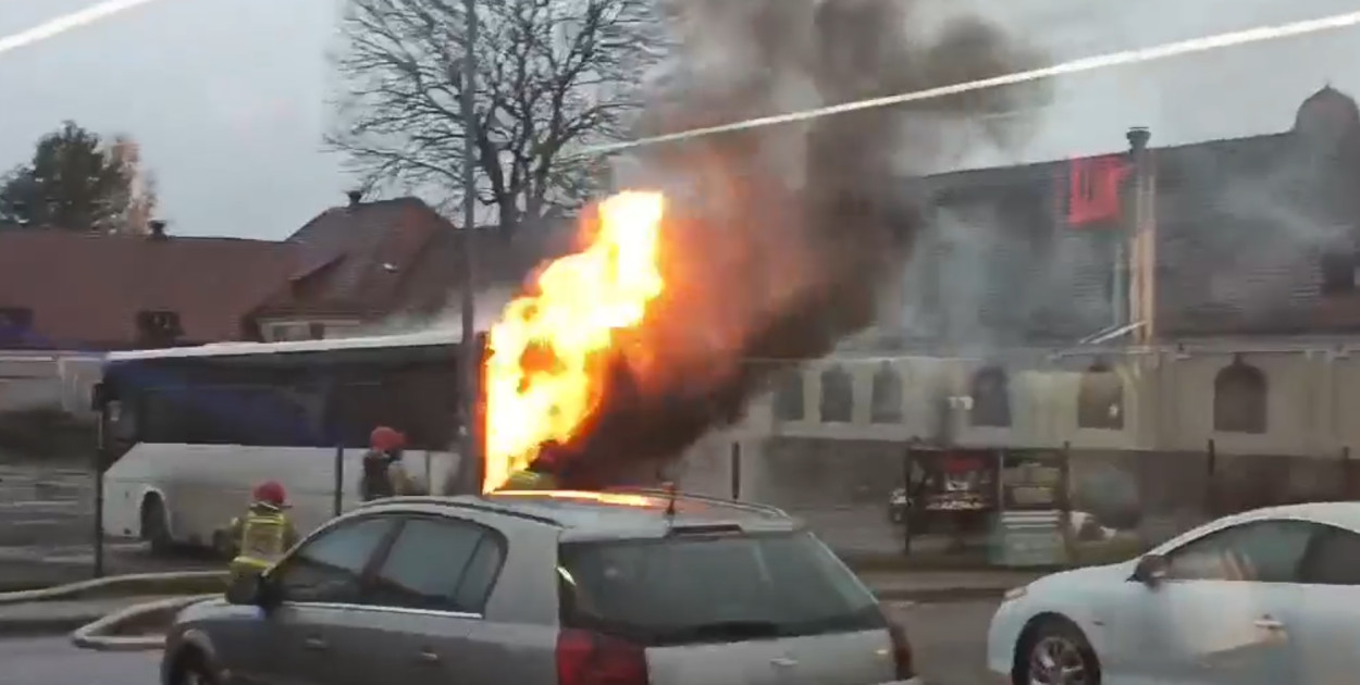 Pożar autobusu przy ul. Sobieskiego w Ostródzie