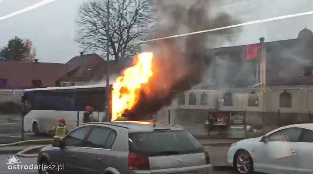 Pożar autobusu przy ul. Sobieskiego w Ostródzie