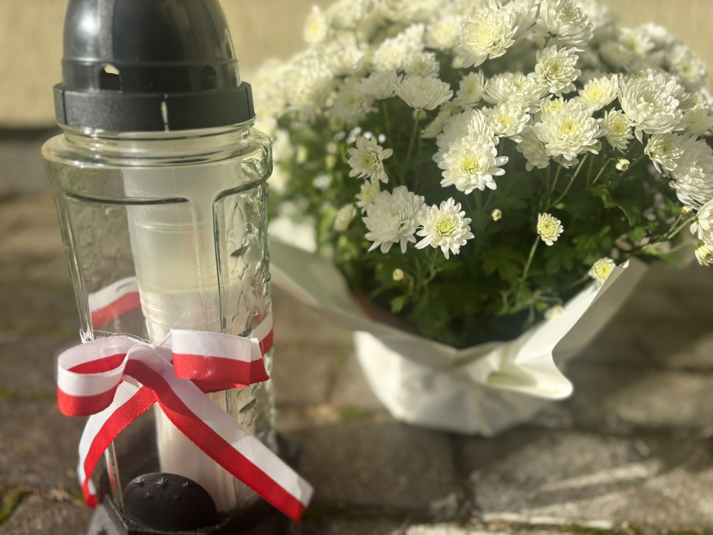 Mundurowi z Ostródy oddali hołd zmarłym kolegom