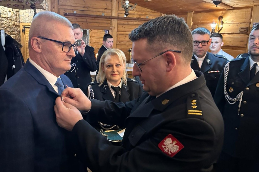 MEDAL DLA BURMISTRZA ZA ZASŁUGI DLA POŻARNICTWA