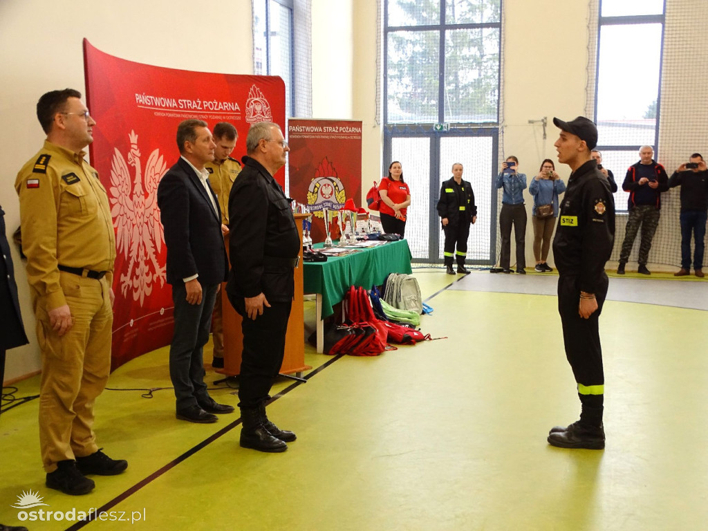 I POWIATOWE HALOWE MŁODZIEŻOWE ZAWODY POŻARNICZE