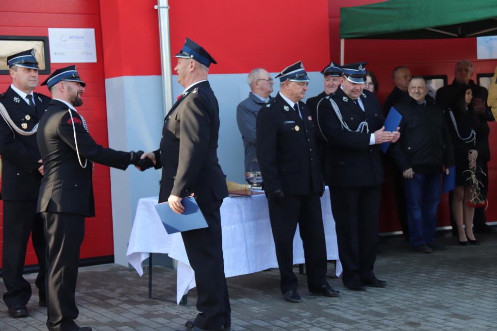 OSP Reszki otrzymało nowy wóz strażacki i garaż