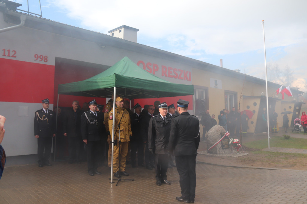 OSP Reszki otrzymało nowy wóz strażacki i garaż