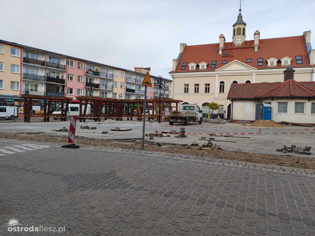 Ostróda: Jak postępują prace na Placu Tysiąclecia?