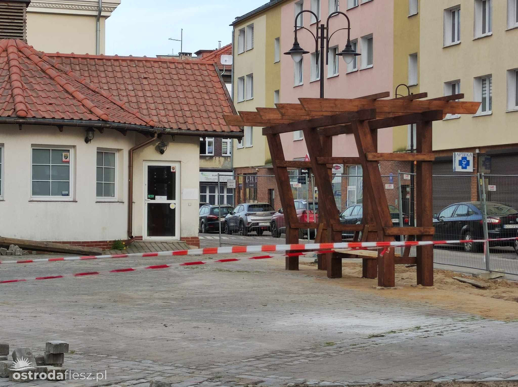 Ostróda: Jak postępują prace na Placu Tysiąclecia?