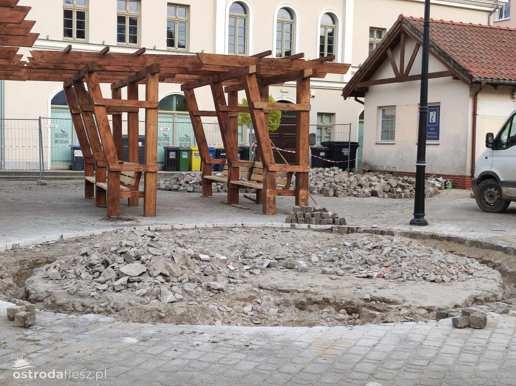Ostróda: Jak postępują prace na Placu Tysiąclecia?