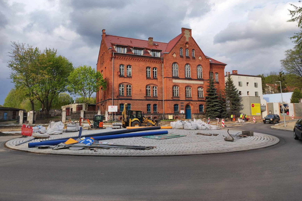 Postęp prac na budowie ronda Mickiewicza/Olsztyńska