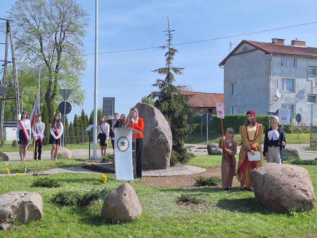 Szkoły w Gm. Ostróda obchodziły Święta Majowe