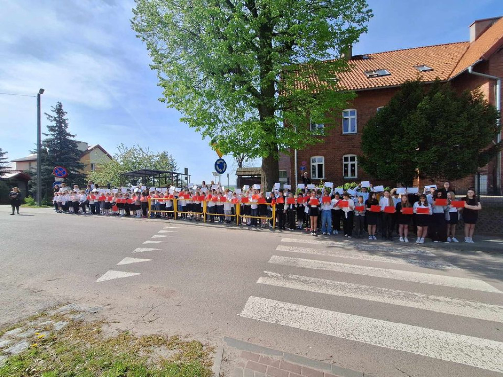 Szkoły w Gm. Ostróda obchodziły Święta Majowe