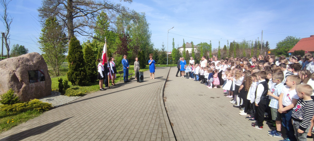 Szkoły w Gm. Ostróda obchodziły Święta Majowe