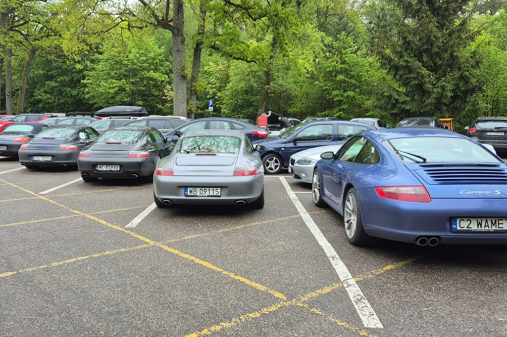 Samochody marki Porsche w Wilczym Szańcu