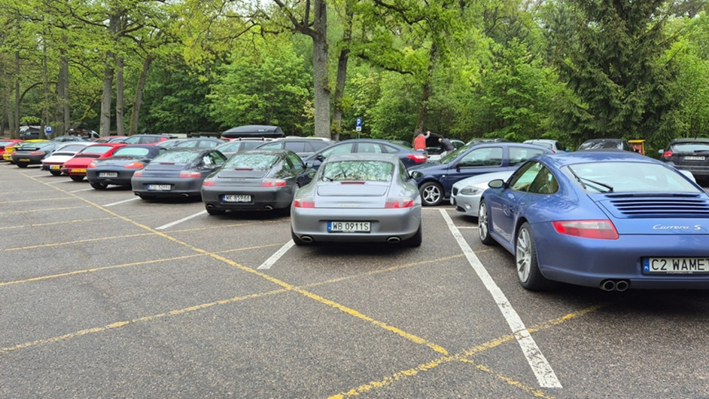 Samochody marki Porsche w Wilczym Szańcu