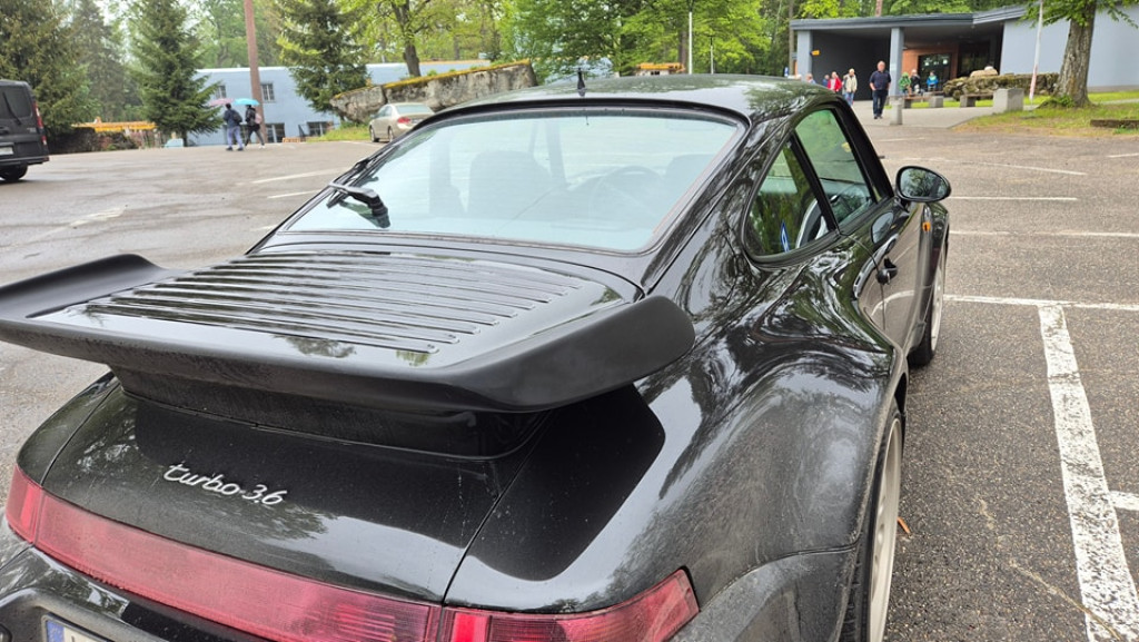 Samochody marki Porsche w Wilczym Szańcu