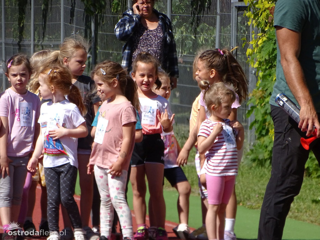 Wielkie emocje w biegach przedszkolaków