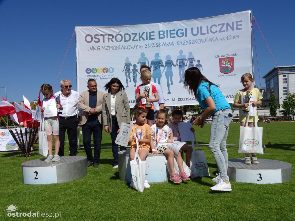 Wielkie emocje w biegach przedszkolaków