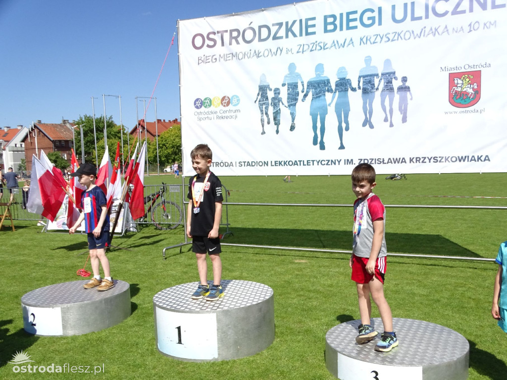 Wielkie emocje w biegach przedszkolaków