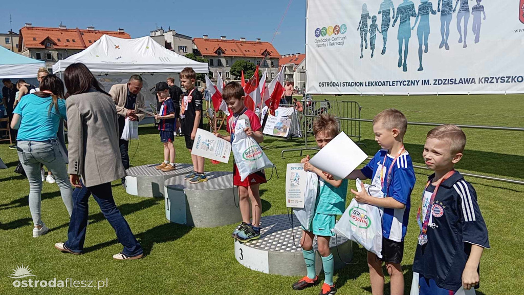 Wielkie emocje w biegach przedszkolaków