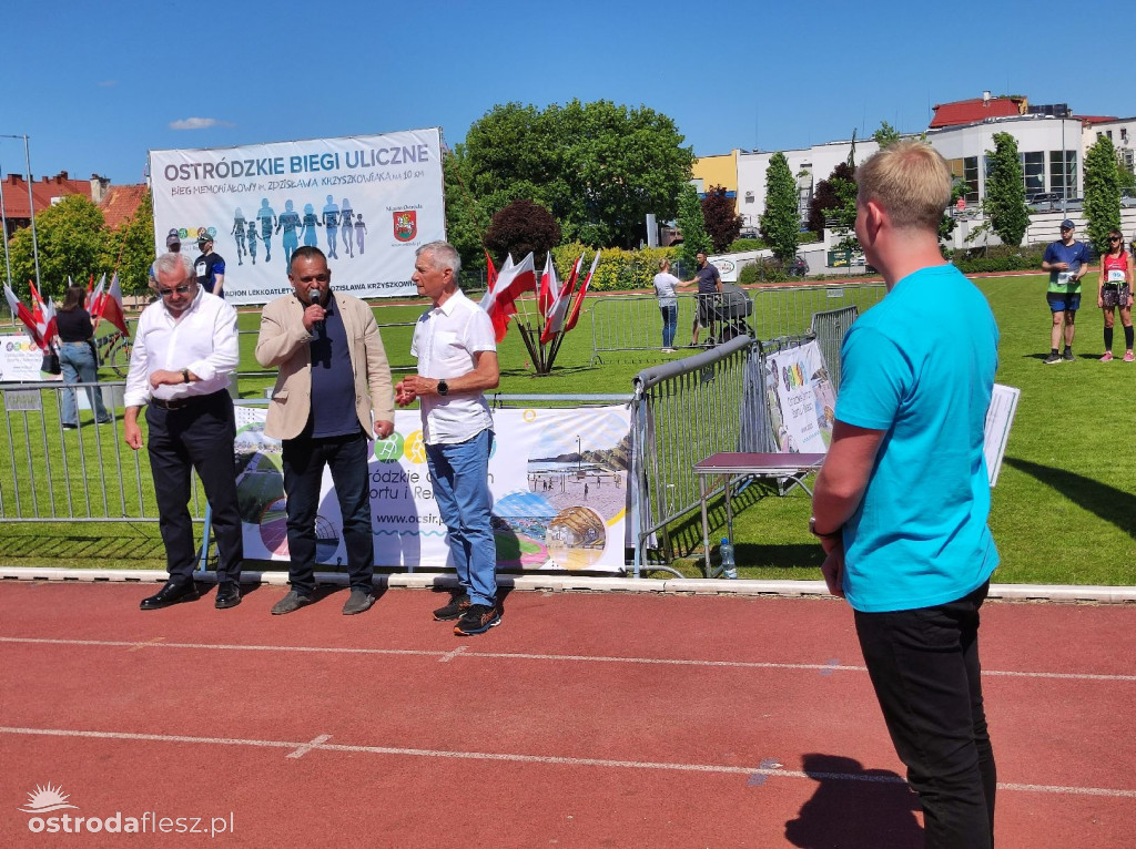 Bieg memoriałowy Ostródzkich Biegów Ulicznych foto