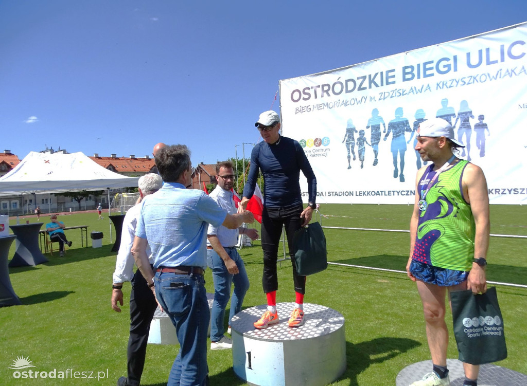 Bieg memoriałowy Ostródzkich Biegów Ulicznych foto