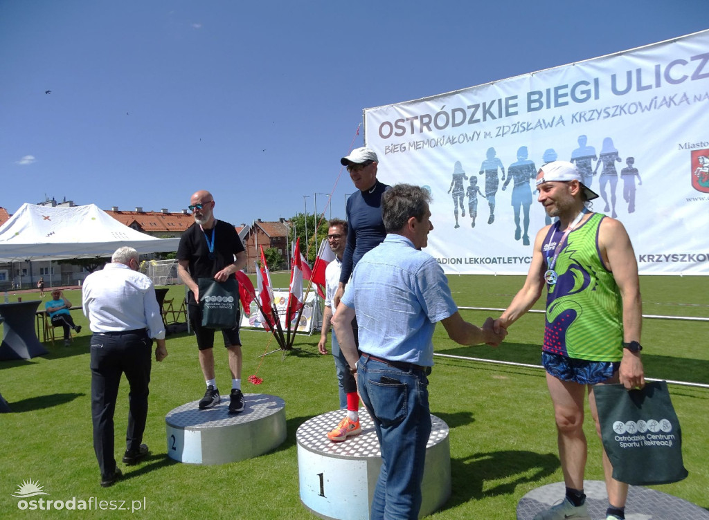 Bieg memoriałowy Ostródzkich Biegów Ulicznych foto
