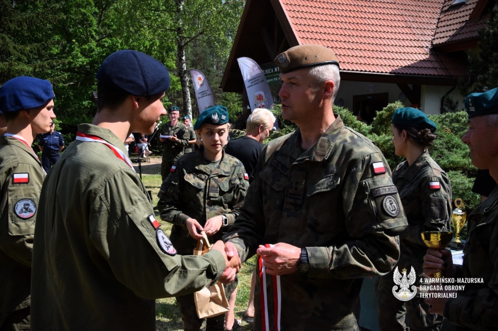 Uczniowie klasy mundurowej z Ostródy na podium