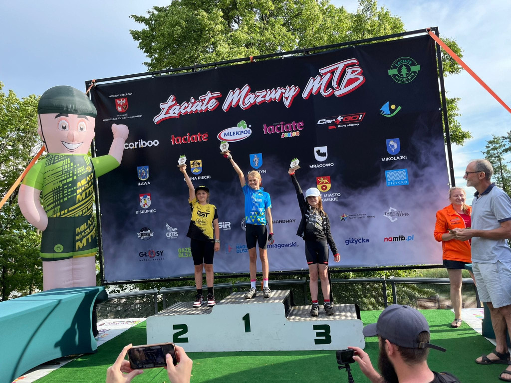 10 medali - to łup Ostróda Sport Team w Mrągowie