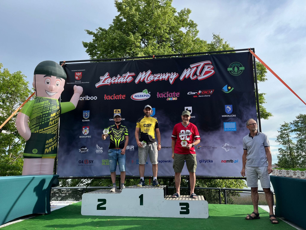 10 medali - to łup Ostróda Sport Team w Mrągowie
