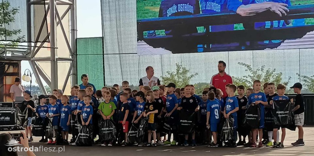 Najmłodsi piłkarze Sokoła zakończyli sezon (foto)