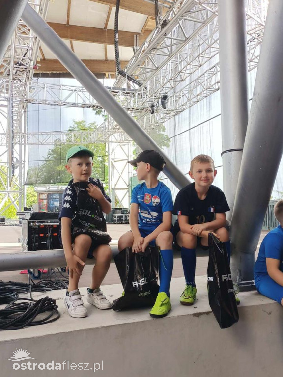 Najmłodsi piłkarze Sokoła zakończyli sezon (foto)