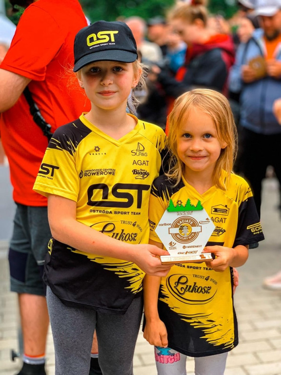 14 medali kolarzy Ostróda Sport Team w Mikołajkach