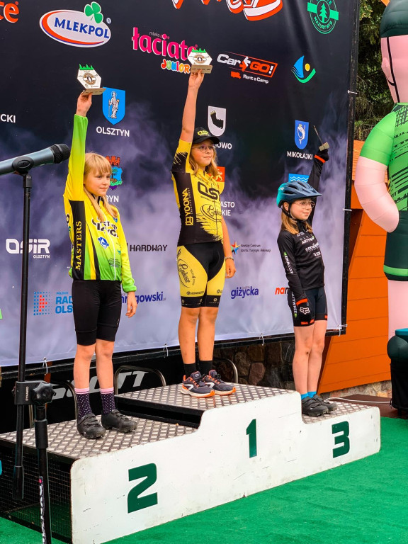 14 medali kolarzy Ostróda Sport Team w Mikołajkach