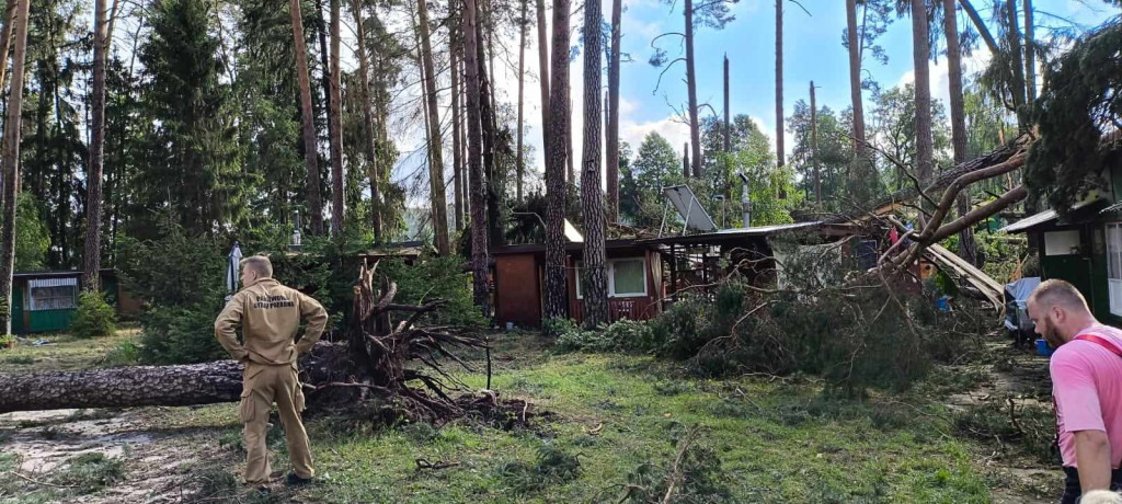 Przejście tornada nad Ośrodkiem Wypoczynkowym 