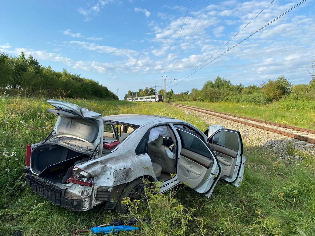 Zderzył się z pociągiem. Trafił do szpitala