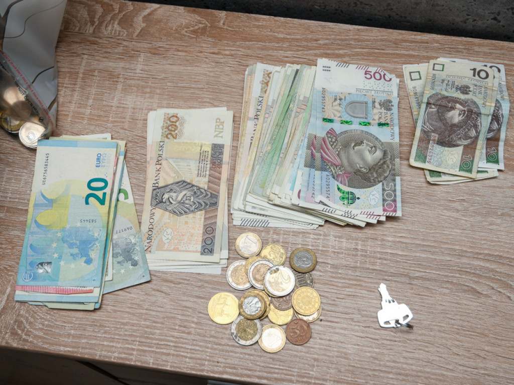 Miała być praca, a było zmuszanie do żebrania