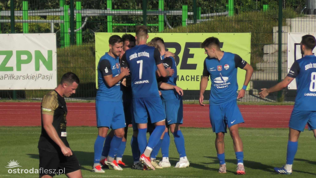Sokół Ostróda przywozi 3 punkty z Biskupca! [FOTO]