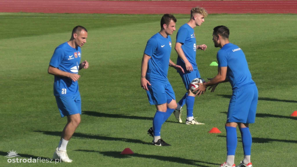 Sokół Ostróda przywozi 3 punkty z Biskupca! [FOTO]