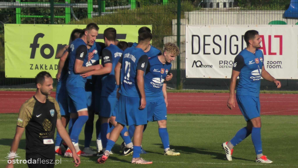 Sokół Ostróda przywozi 3 punkty z Biskupca! [FOTO]