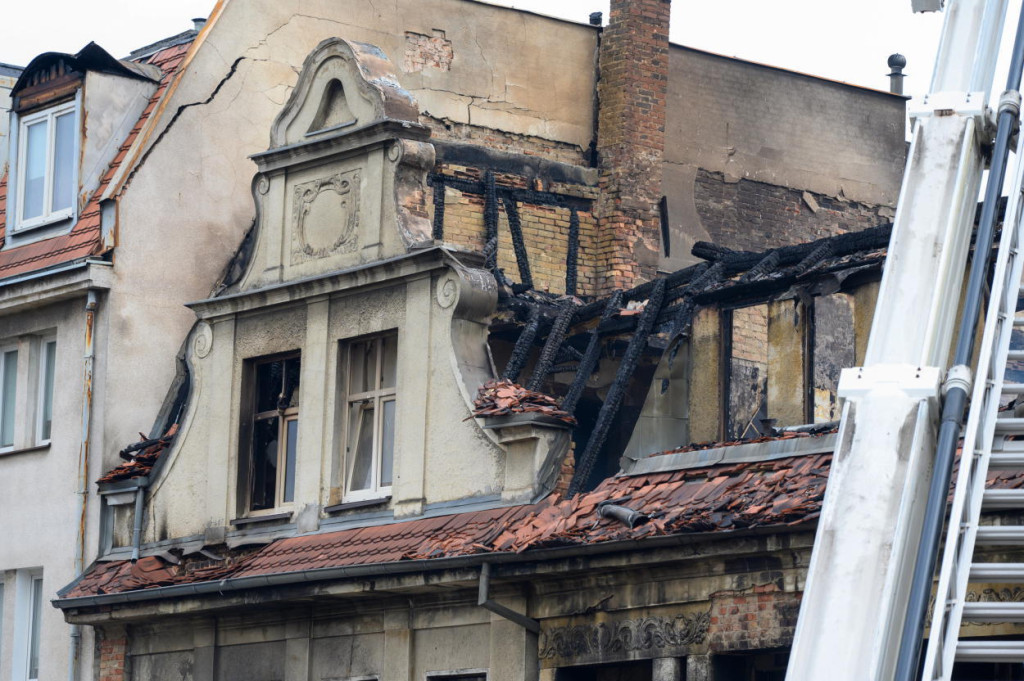 Pożar kamienicy. Nie żyje dwóch strażaków