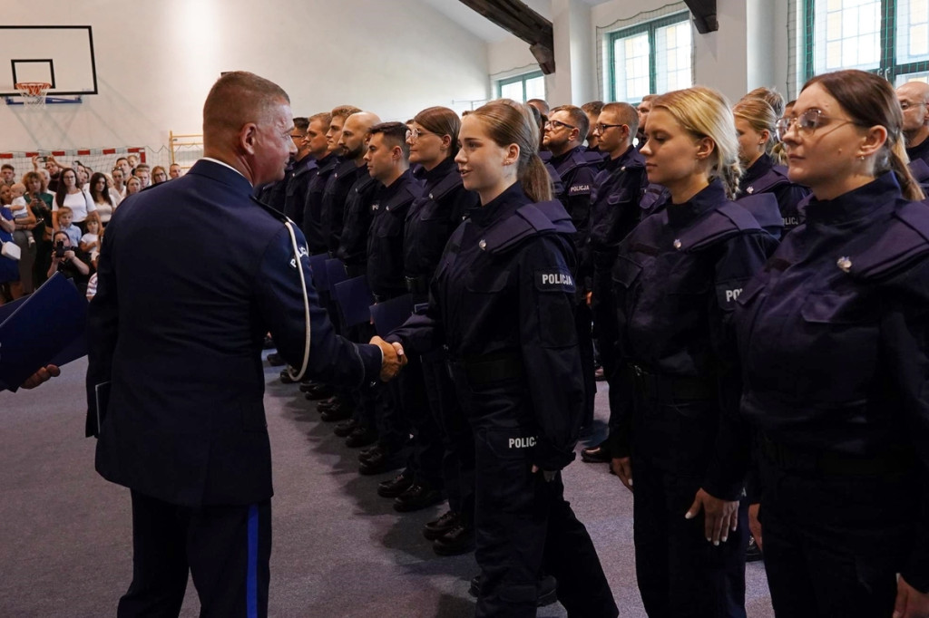 42 nowych policjantów na Warmii i Mazurach