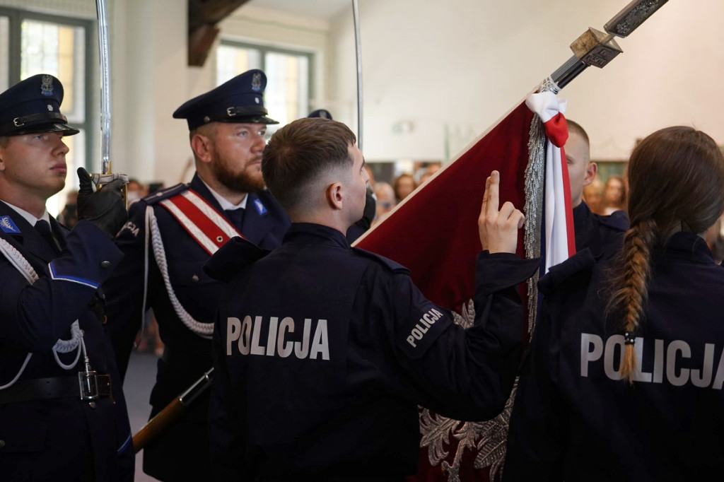 42 nowych policjantów na Warmii i Mazurach