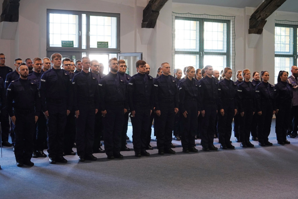 42 nowych policjantów na Warmii i Mazurach