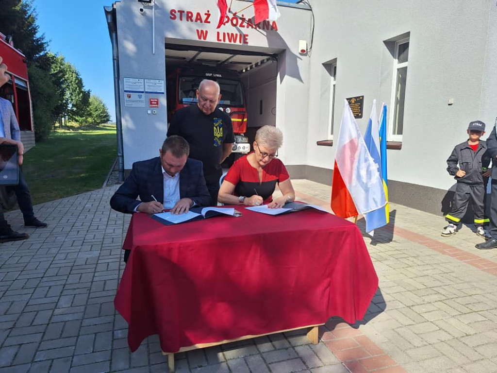Wyremontowali wóz strażacki i przekazali Ukrainie