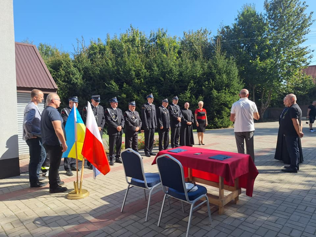 Wyremontowali wóz strażacki i przekazali Ukrainie
