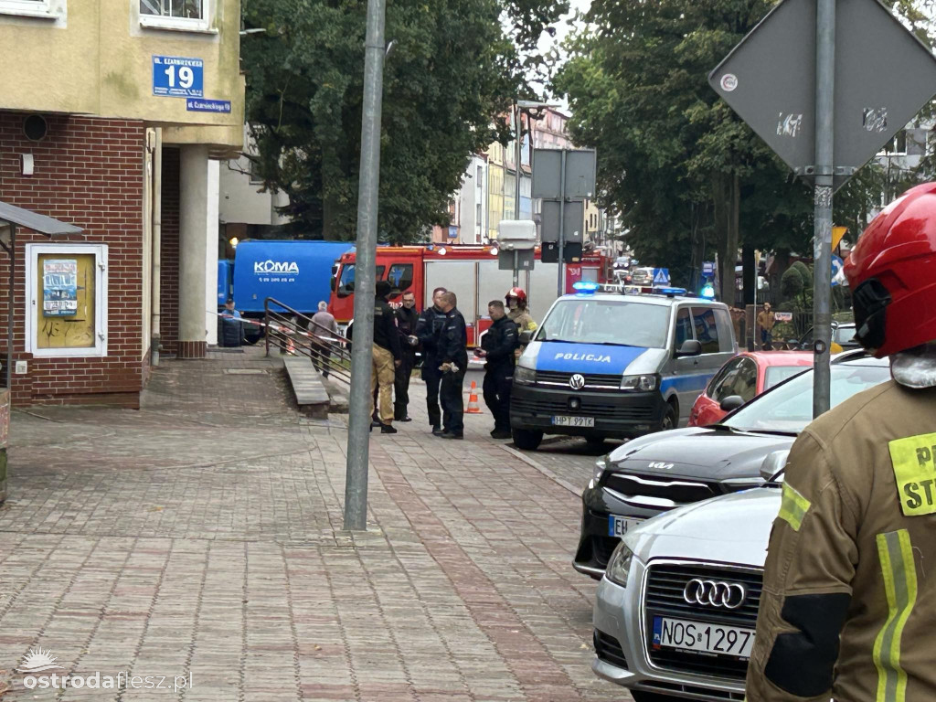 Tajemnicza torba w banku na ul. Czarnieckiego